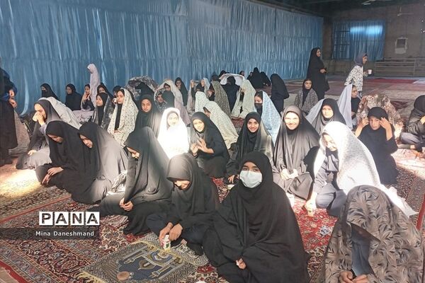 برپایی نماز جماعت در مدارس قیامدشت در راستای اجرای طرح نورچشم