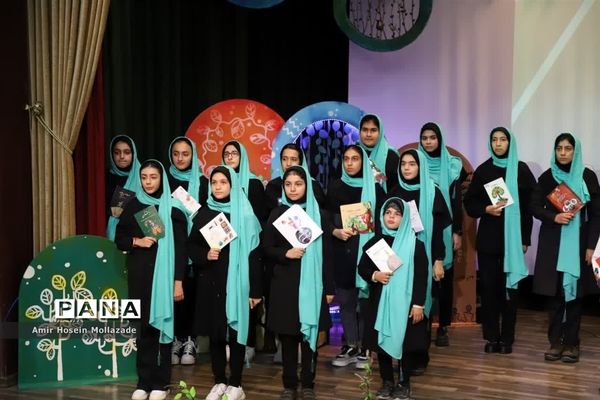 آیین اختتامیه مرحله استانی 25 دوره جشنواره بین‌المللی قصه‌گویی