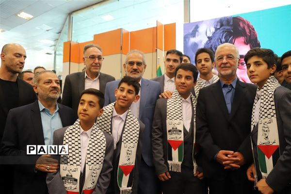 بازدید معاون پارلمانی رئیس جمهوری از نمایشگاه یاریگران زندگی