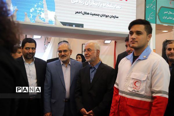 بازدید معاون پارلمانی رئیس جمهوری از نمایشگاه یاریگران زندگی