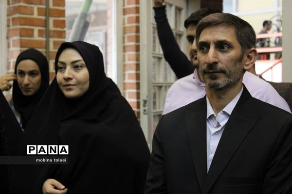 بازدید مدیران ناحیه یک بهارستان از دبیرستان ماندگار البرز