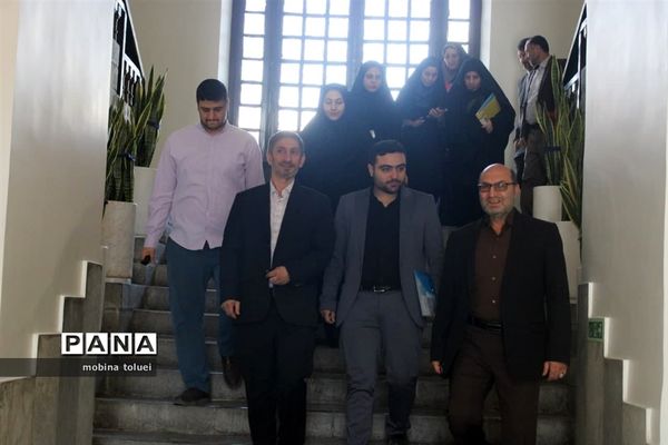 بازدید مدیران ناحیه یک بهارستان از دبیرستان ماندگار البرز