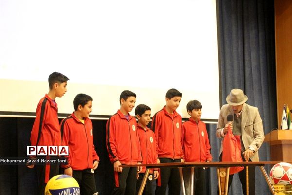 تجلیل از نخبگان ورزش دانش‌آموزی و فرهنگیان خراسان رضوی