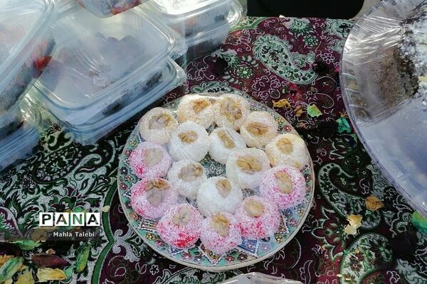برگزاری جشنواره غذا در مدرسه زکیه در صباشهر
