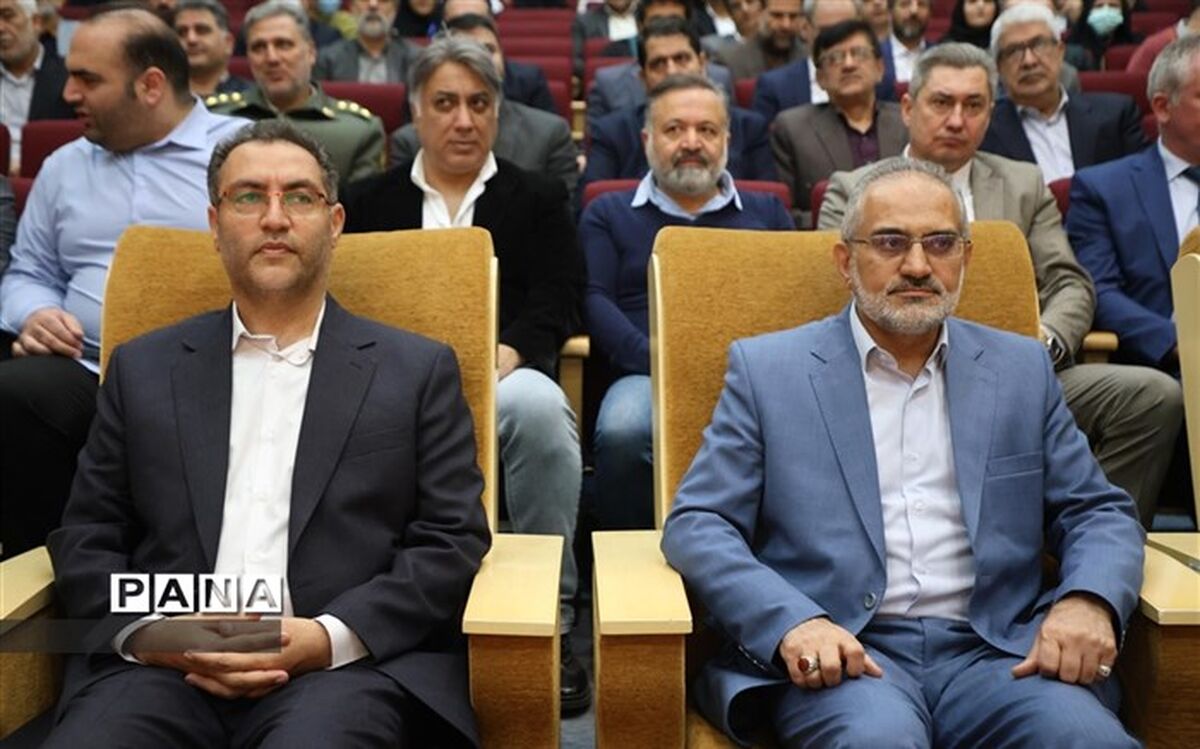 افتتاح نمایشگاه یاریگران زندگی با رویکرد انتخاب آگاهانه