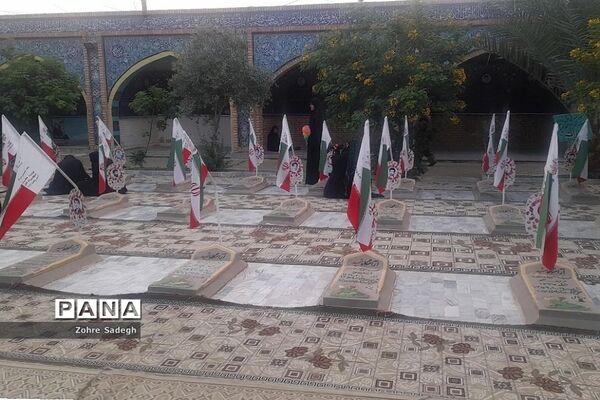 بازدید دانش‌‌آموزان دختر ناحیه‌یک شهرری از مناطق عملیاتی جنوب در اردوی معنوی راهیان نور