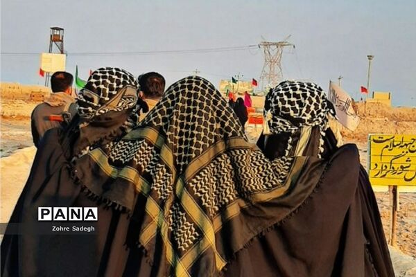 بازدید دانش‌‌آموزان دختر ناحیه‌یک شهرری از مناطق عملیاتی جنوب در اردوی معنوی راهیان نور