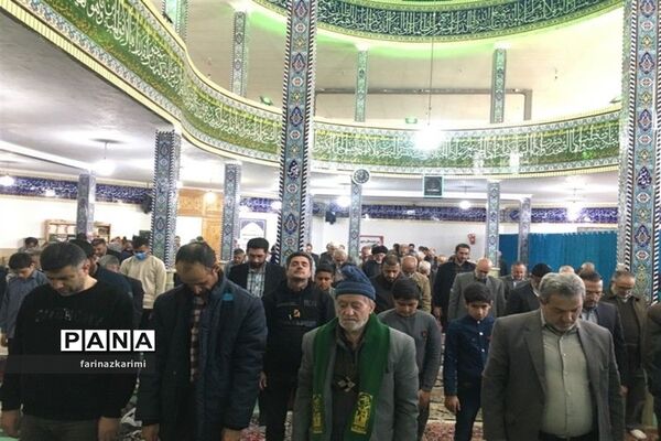 اقامه باشکوه نماز جمعه عبادی_سیاسی در شهرستان فیروزکوه