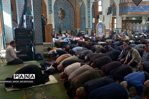 اقامه نماز جمعه در مصلای شهرستان پردیس