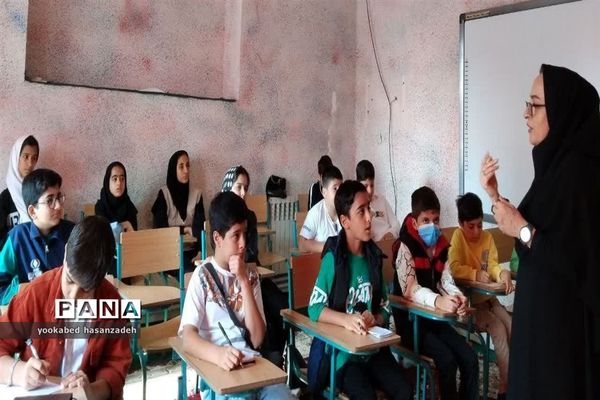 دوره سواد رسانه ویژه دانش‌آموزان در محمودآباد