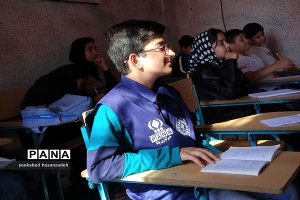دوره سواد رسانه ویژه دانش‌آموزان در محمودآباد