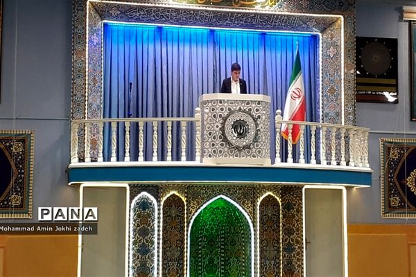 حضور پرشور مردم در نماز جمعه شهرستان رباط‌کریم