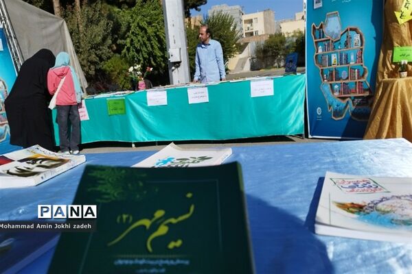 حضور پرشور مردم در نماز جمعه شهرستان رباط‌کریم