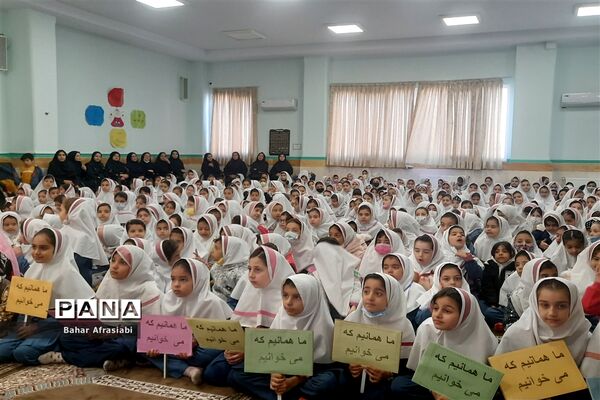 افتتاح کتابخانه مدرسه شهید بنی‌هاشمی به‌مناسبت هفته کتاب و کتابخوانی در شهرستان رباط‌کریم
