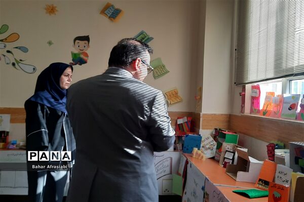 افتتاح کتابخانه مدرسه شهید بنی‌هاشمی به‌مناسبت هفته کتاب و کتابخوانی در شهرستان رباط‌کریم