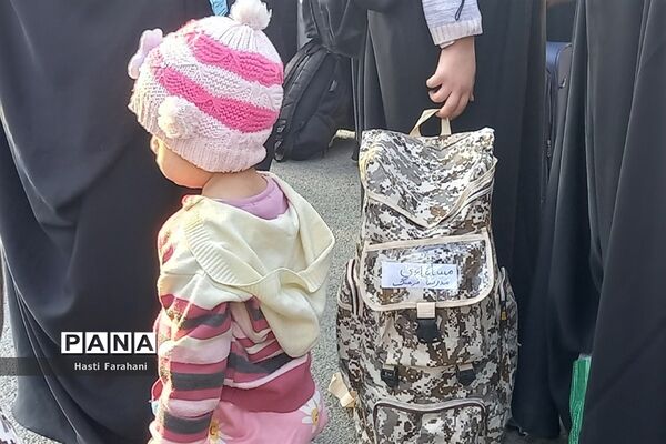 اعزام دانش‌آموزان دختر شهرستان‌قرچک به اردوی راهیان نور