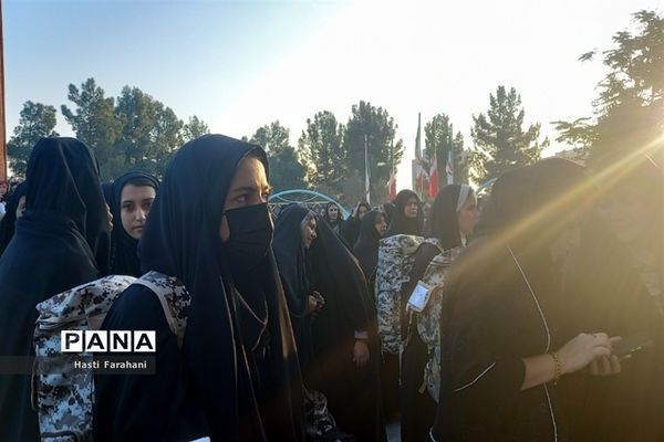 اعزام دانش‌آموزان دختر شهرستان‌قرچک به اردوی راهیان نور