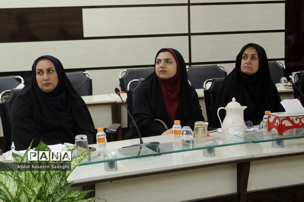 آیین افتتاحیه استقرار برنامه نظام دوری دوره اول ابتدایی ایران قوی مدرسه قوی  هم زمان با سراسر کشور در بوشهر