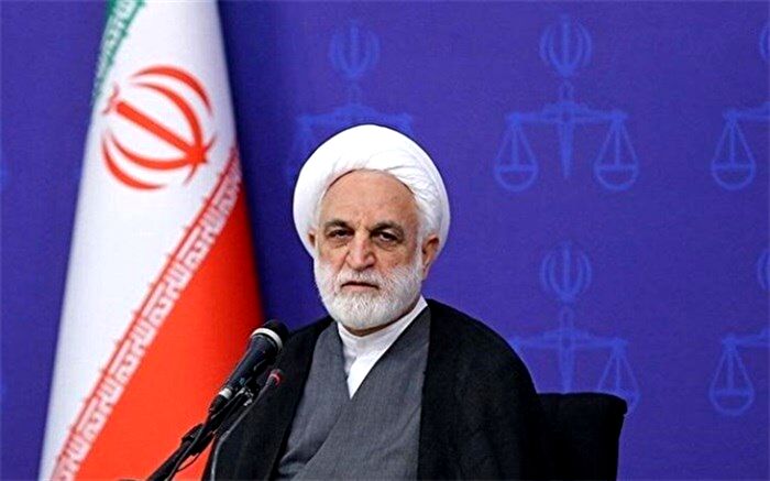 قضات در رسیدگی‌ها تحت‌تأثیر فشارهای بیرونی قرار نگیرند