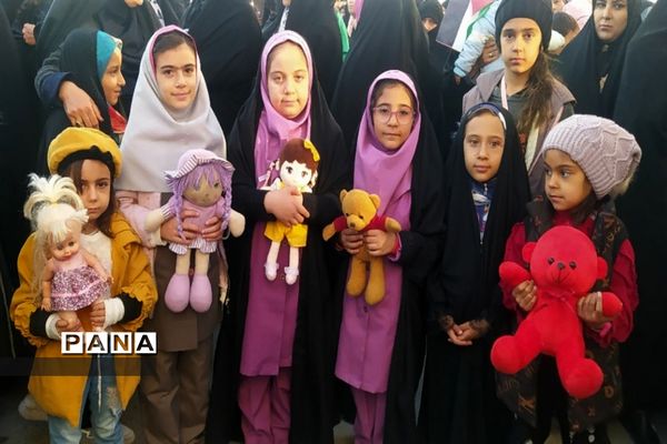 پویش فریاد عروسک‌ها در شهرضا