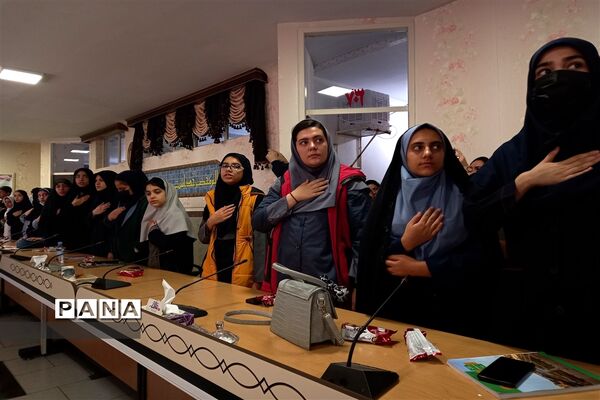 برگزاری جلسه آموزشی ویژه طرح هر مدرسه یک خبرنگار در شهرستان‌قدس