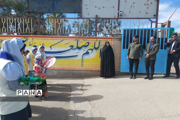 بازدید رئیس سازمان دانش‌آموزی خراسان جنوبی از مدارس نهبندان