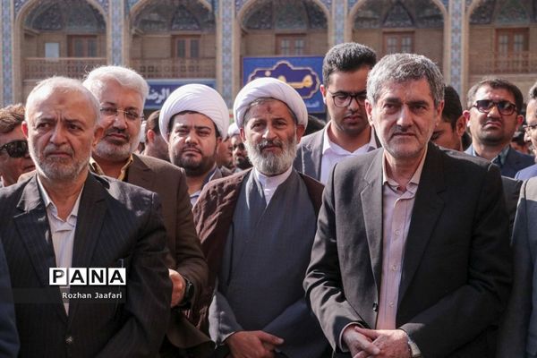 اجتماع بزرگ دانش‌آموزان شیرازی درحمایت ازمردم غزه درحرم شاهچراغ (ع)