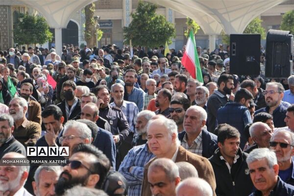 تجمع بزرگ فرهنگیان و دانش‌آموزان شیرازی در حمایت از فلسطین