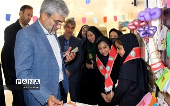 بزرگداشت هفته کتاب و کتابخوانی در شهرستان گلبهار