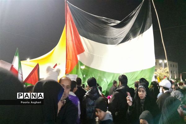 تجمع کودکان و آحاد مردم مشهد در حمایت از کودکان مظلوم فلسطین