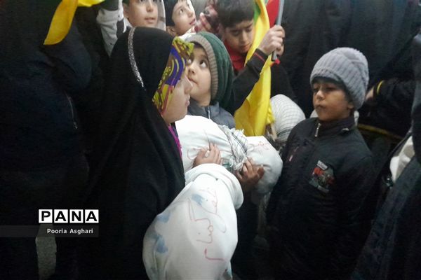 تجمع کودکان و آحاد مردم مشهد در حمایت از کودکان مظلوم فلسطین