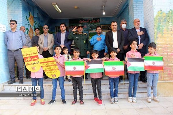 اجتماع دانش‌آموزان و فرهنگیان منطقه شبانکاره در حمایت از مردم مظلوم غزه