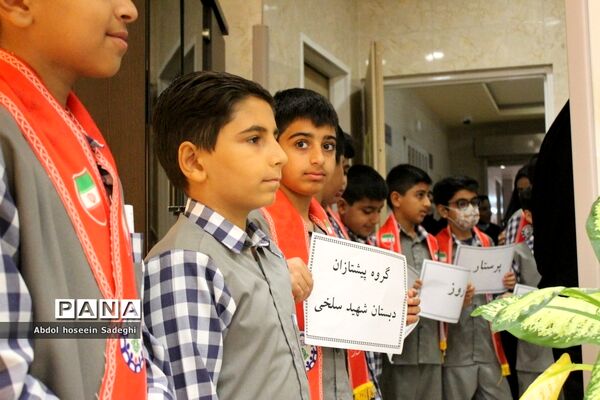 گرامیداشت سالروز ولادت حضرت زینب کبری (س) و روز پرستار در بوشهر توسط دانش آموزان پیشتاز