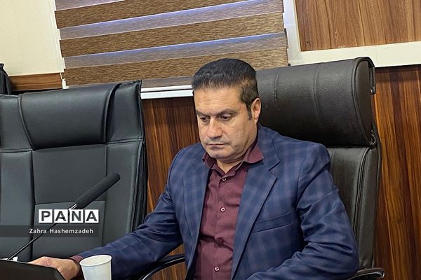 نشست توجیهی آموزش و پرورش ناحیه ری  با موضوع برنامه فراگیر پرورشی