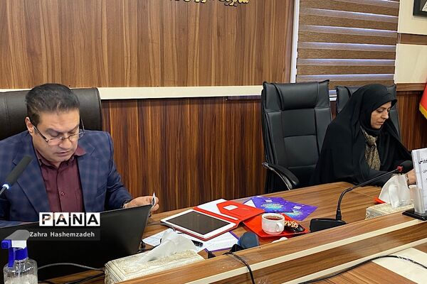 نشست توجیهی آموزش و پرورش ناحیه ری  با موضوع برنامه فراگیر پرورشی