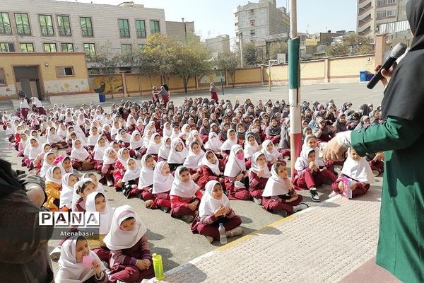 برگزاری مراسم ولادت حضرت زینب(س) در دبستان منتظر قائم ناحیه دو ری