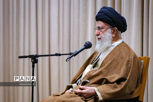 بازدید فرمانده‌کل قوا از نمایشگاه دستاوردهای نیروی هوافضای سپاه پاسداران