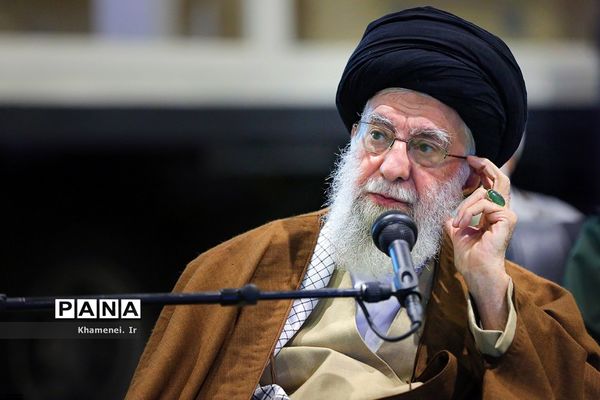 بازدید فرمانده‌کل قوا از نمایشگاه دستاوردهای نیروی هوافضای سپاه پاسداران