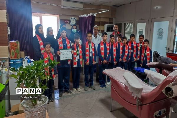 گرامیداشت ولادت حضرت زینب و روز پرستار  توسط دانش‌آموزان پیشتاز دبستان کوشا