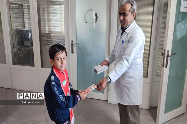 گرامیداشت ولادت حضرت زینب و روز پرستار  توسط دانش‌آموزان پیشتاز دبستان کوشا