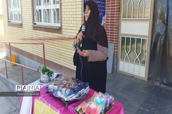 برگزاری جشن ولادت حضرت زینب (س) و روز پرستار در دبیرستان شهید حبیبی کاشمر