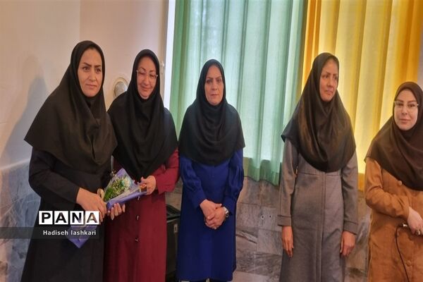 برگزاری جشن ولادت حضرت زینب (س) در دبیرستان فرهیختگان کاشمر