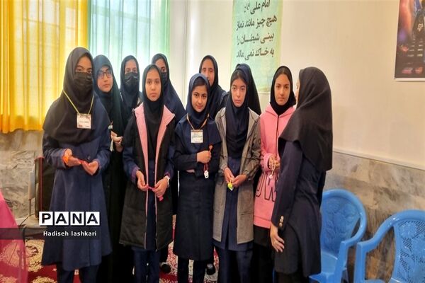 برگزاری جشن ولادت حضرت زینب (س) در دبیرستان فرهیختگان کاشمر