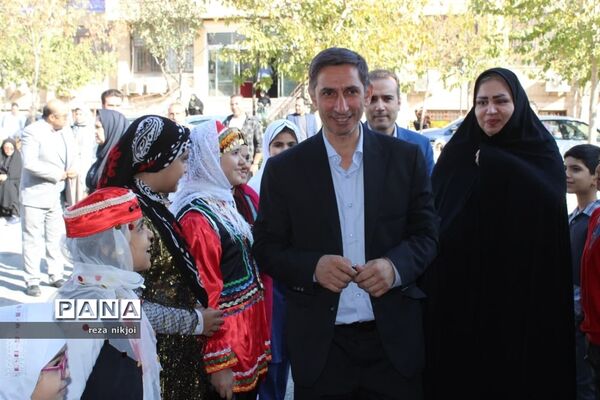 نمایشگاه ایستگاه دانایی در ناحیه یک بهارستان