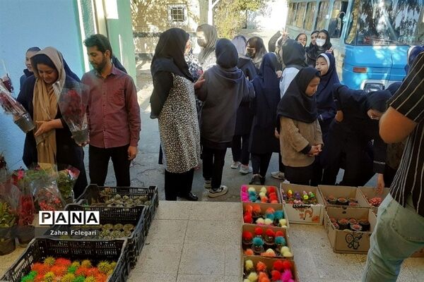 برگزاری مراسم روز پرستار و ولادت حضرت زینب(س) در مدرسه شهید‌ ملاآقایی