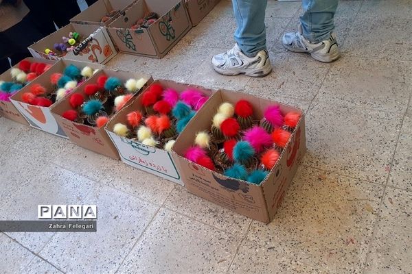 برگزاری مراسم روز پرستار و ولادت حضرت زینب(س) در مدرسه شهید‌ ملاآقایی