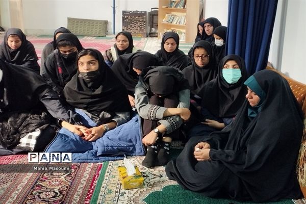 تقدیر از دانش‌آموزان راهیان‌نور شهر جوادآباد