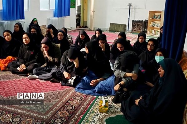 تقدیر از دانش‌آموزان راهیان‌نور شهر جوادآباد