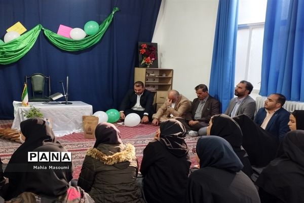 تقدیر از دانش‌آموزان راهیان‌نور شهر جوادآباد