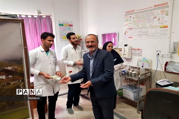 تجلیل از پرستاران بیمارستان مدرس توسط اداره اوقاف وامور خیریه کاشمر